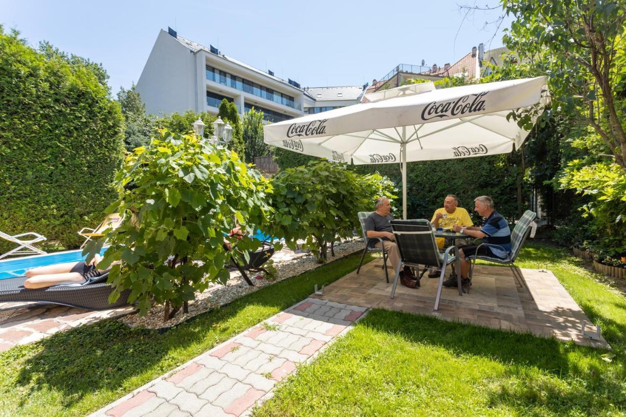 Illés Hotel Szeged Extérieur photo