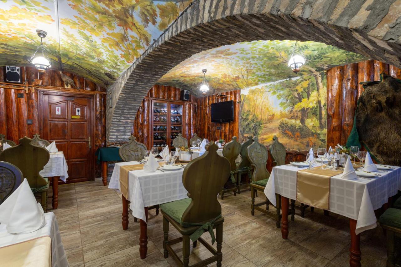 Illés Hotel Szeged Extérieur photo