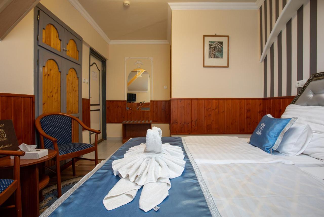 Illés Hotel Szeged Extérieur photo